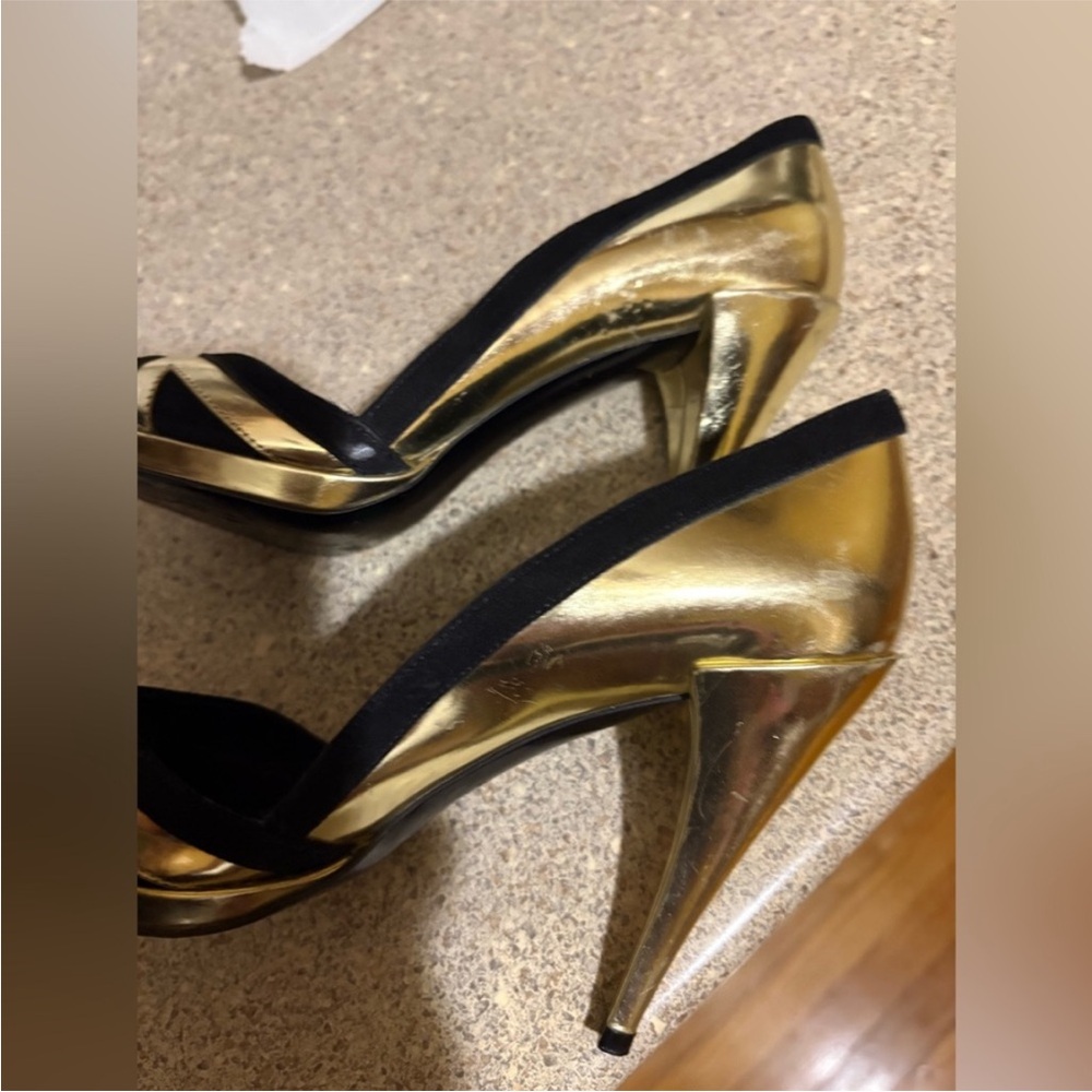 Gucci Black and Metallic Gold Open-Toe Stiletto Pump - Picture 5 of 14